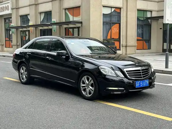 Mercedes-Benz E-Class 2012