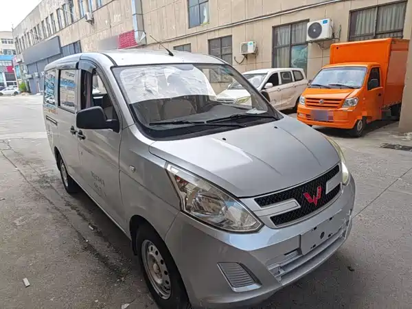 Wuling Rongguang V 2016