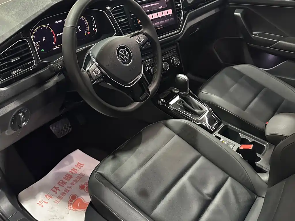 Volkswagen T-Roc 2021 — фото 10