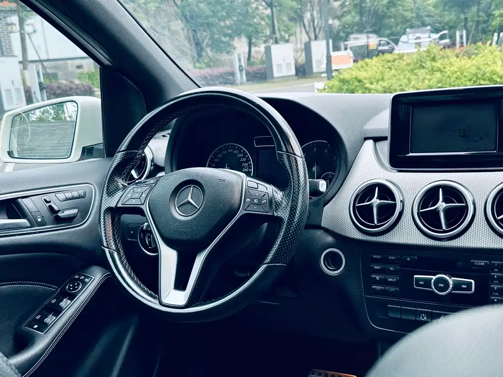 Mercedes-Benz B-Class 2014 — фото 11