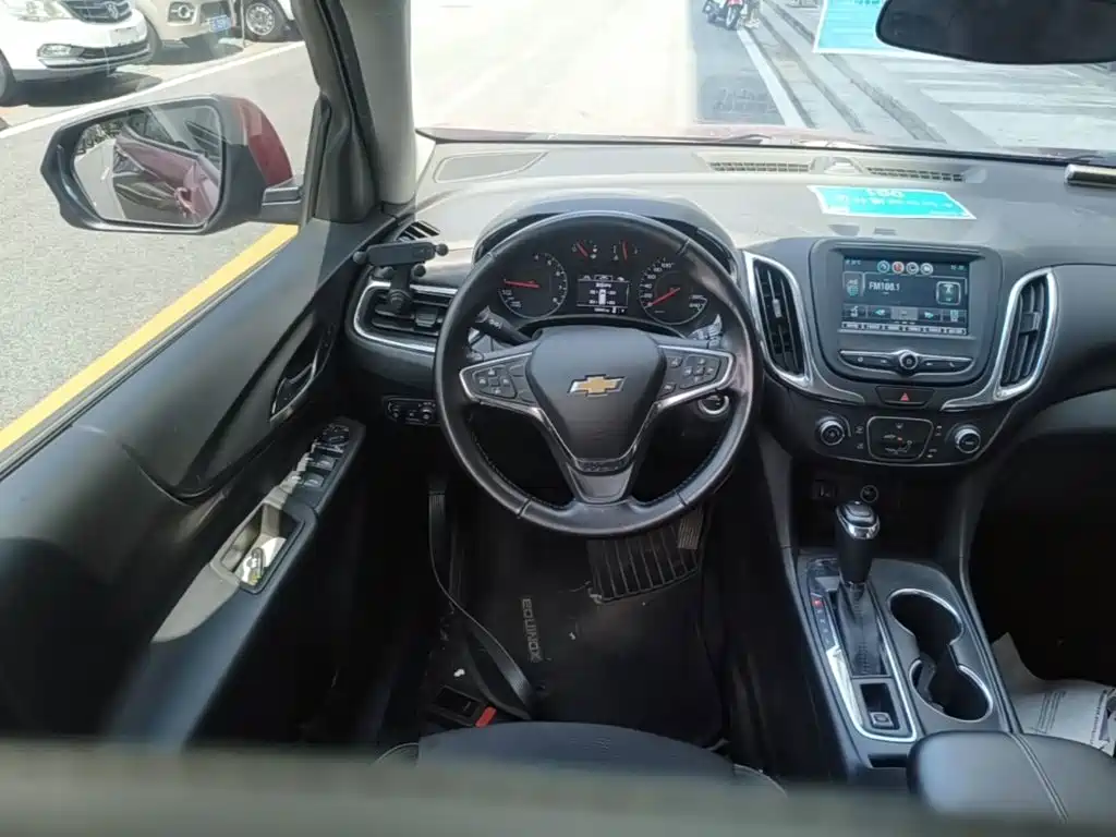 Chevrolet Equinox 2017 — фото 11