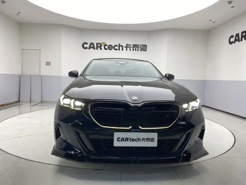 BMW 5 Series 2025