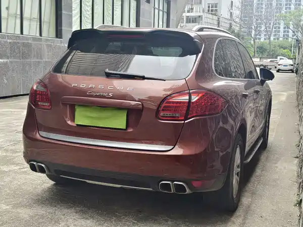 Porsche Cayenne 2011