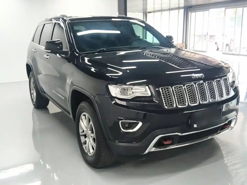 Jeep Grand Cherokee 2015 — фото 4