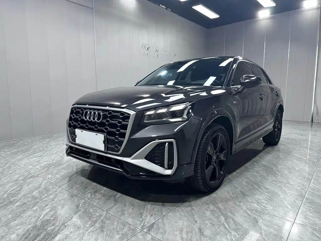 Audi Q2L 2023