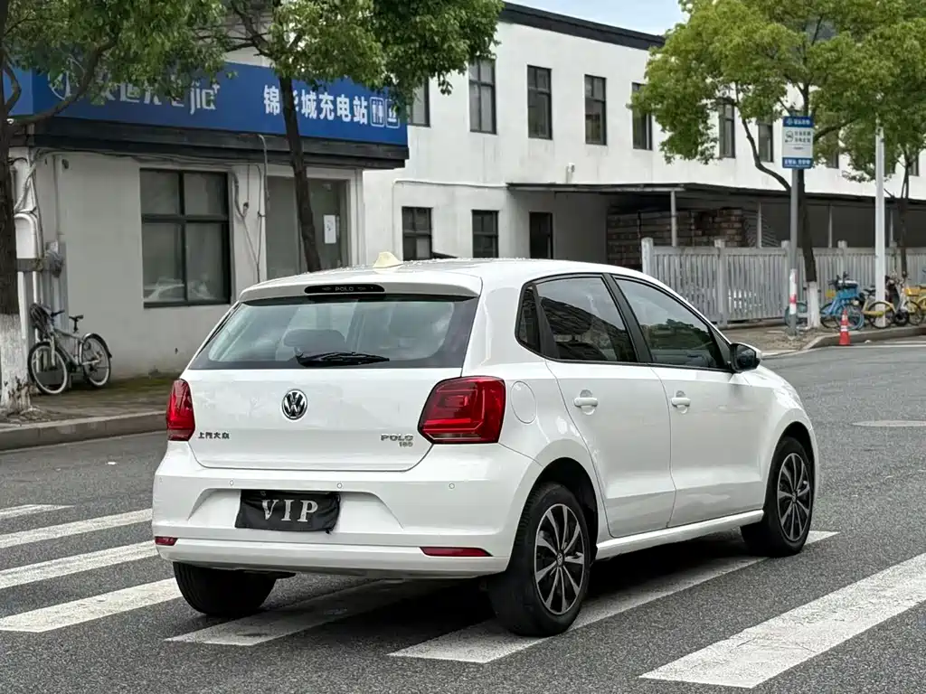 Volkswagen Polo 2017 — фото 15