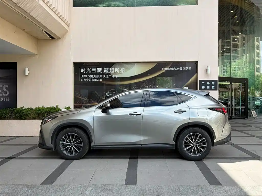 Lexus NX 2022 — фото 2