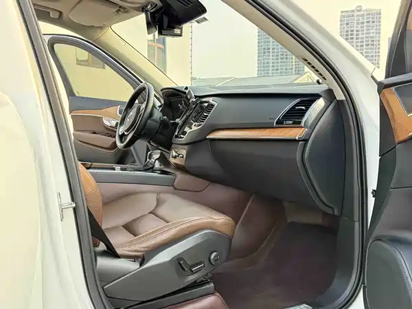 Volvo XC90 2020