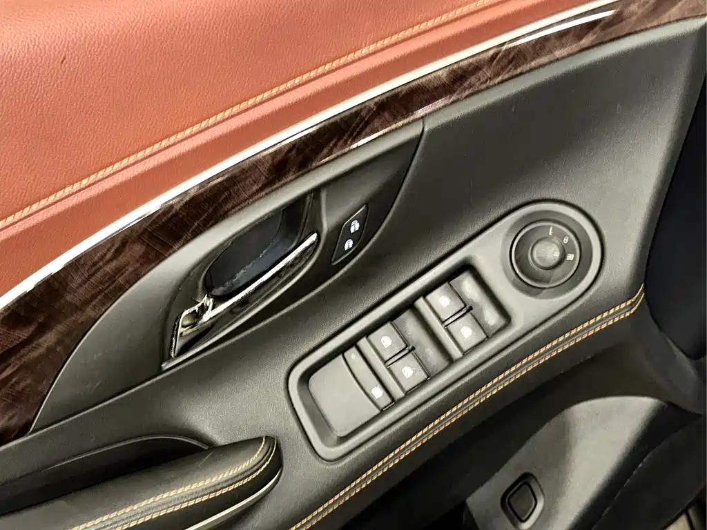 Buick LaCrosse 2016 — фото 11