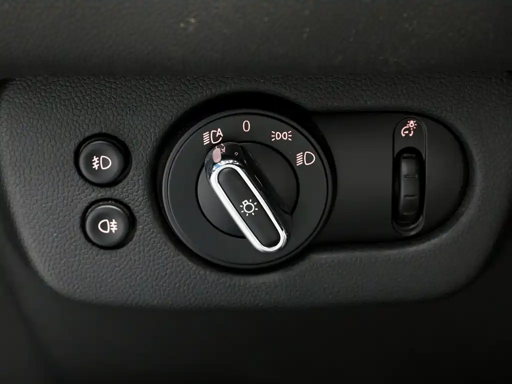 MINI Clubman 2020 — фото 20