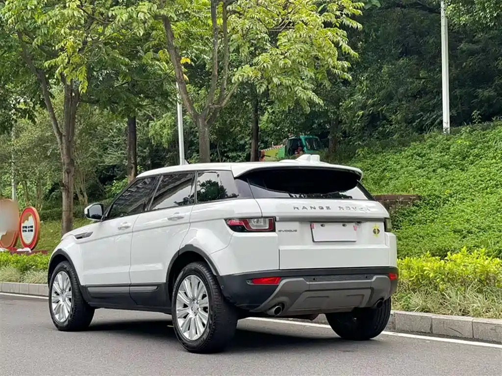 Land Rover Evoque 2018 — фото 13