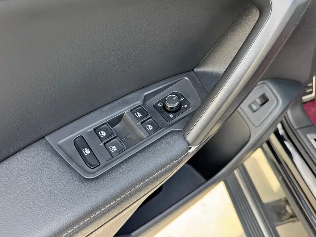 Volkswagen Tiguan L 2021 — фото 7