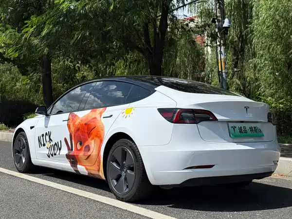 Tesla Model 3 2023