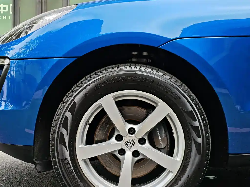 Porsche Macan 2018 — фото 19