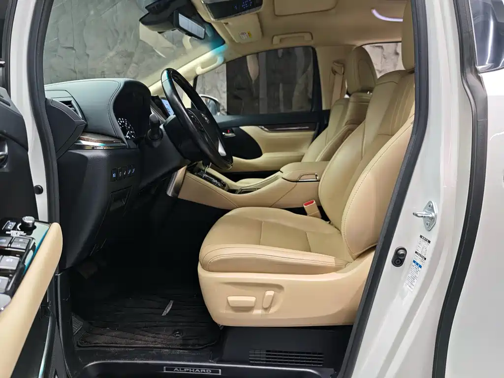 Toyota Alphard 2021 — фото 9