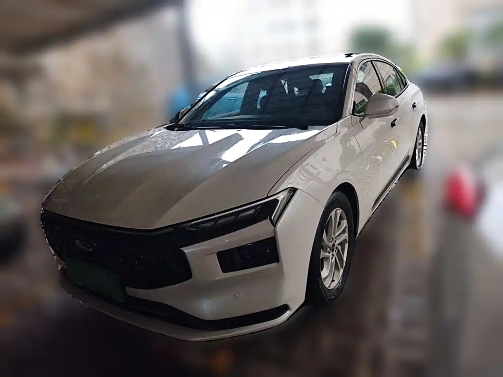 Ford Mondeo 2023 — фото 1