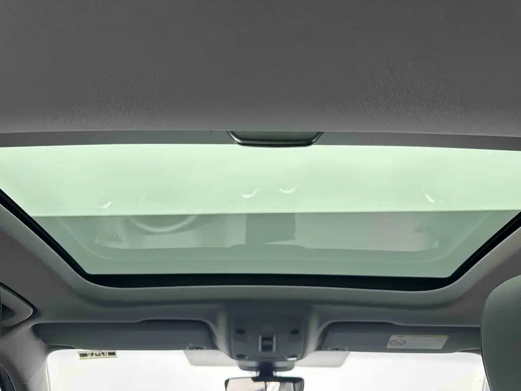 Audi Q2L 2023 — фото 12