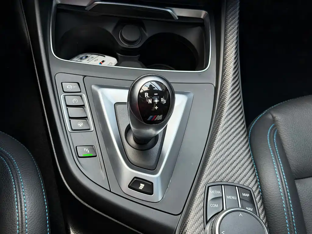BMW M2 2019 — фото 15