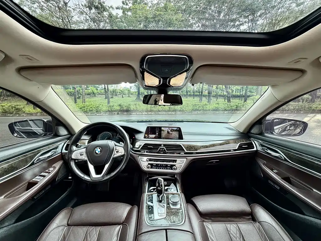 BMW 7 Series 2015 — фото 5
