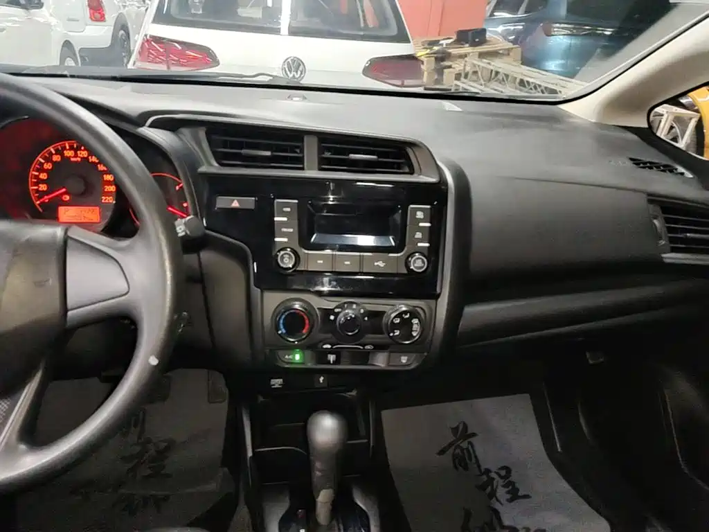 Honda Fit 2018 — фото 13