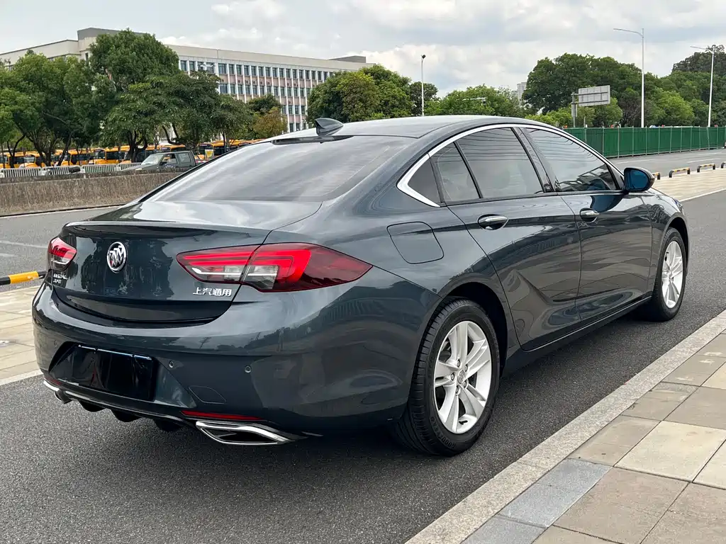 Buick Regal 2019 — фото 9