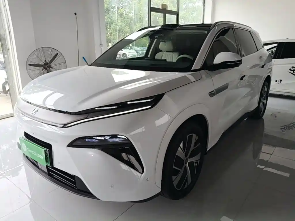 BYD Tang L 2026 — фото 2