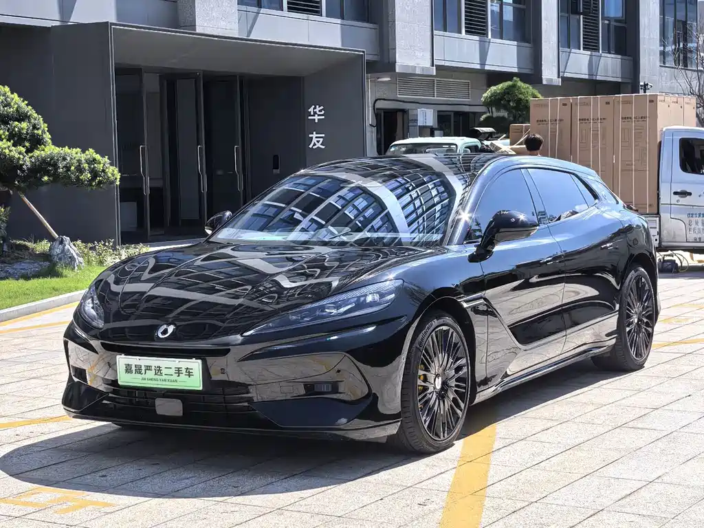 Denza Z9GT 2023 — фото 1