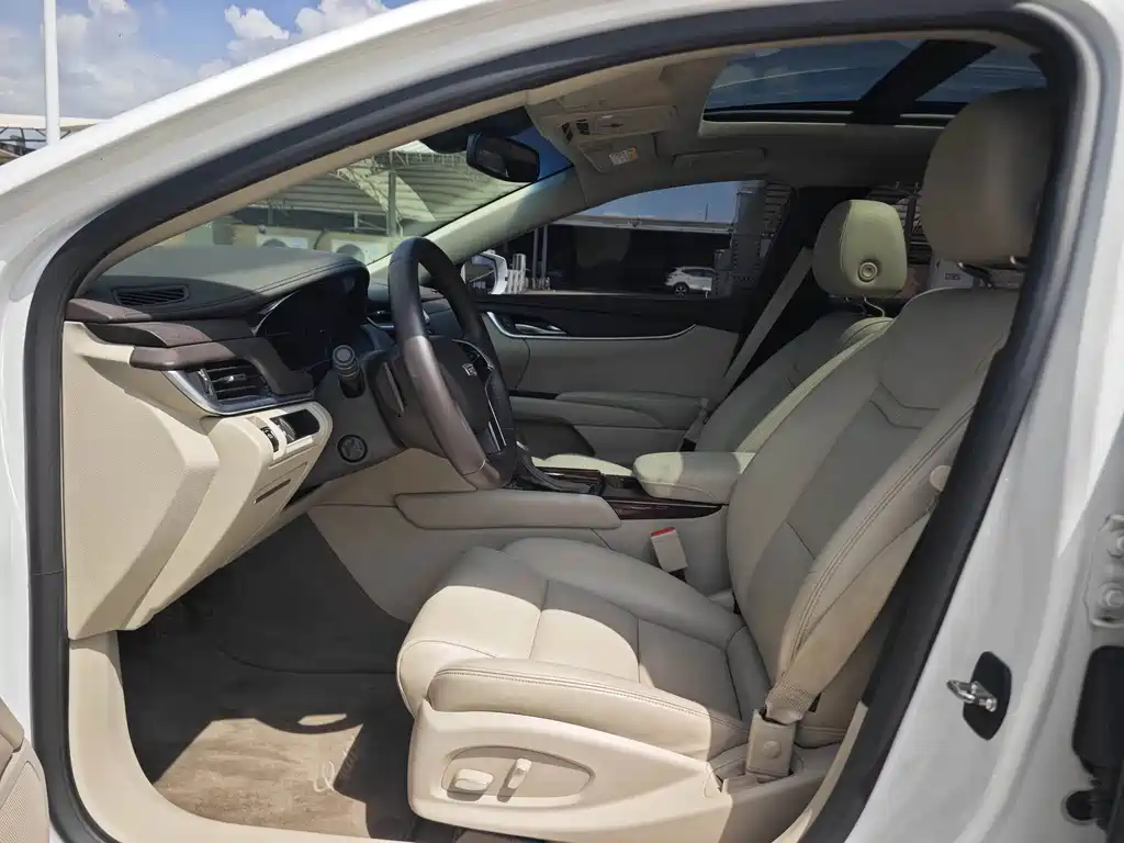 Cadillac XTS 2017 — фото 10