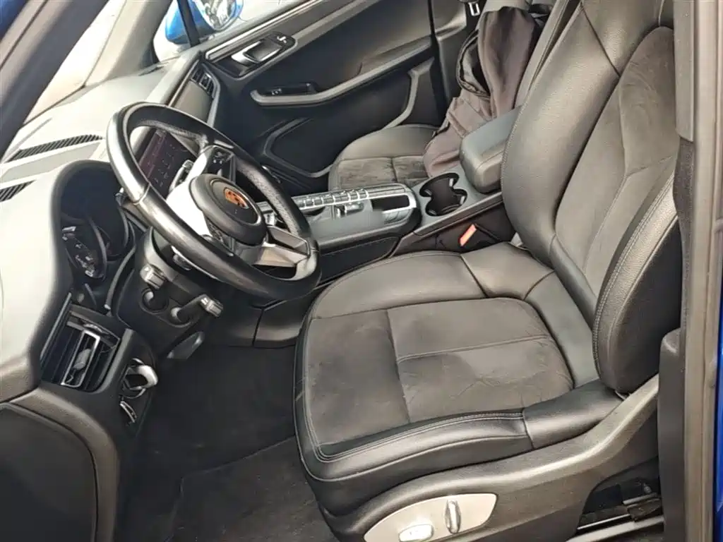Porsche Macan 2019 — фото 15