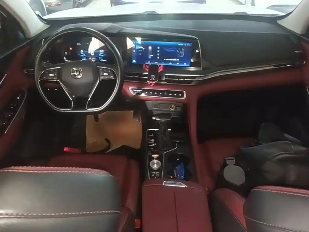 Changan CS75PLUS 2020 — фото 10