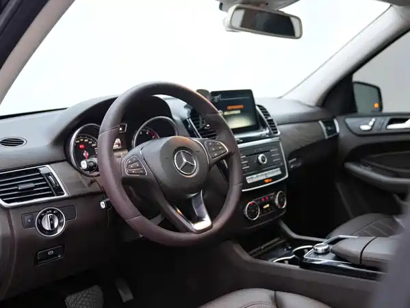 Mercedes-Benz GLE 2016
