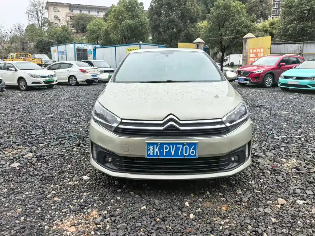Citroen C4 2018 — фото 2