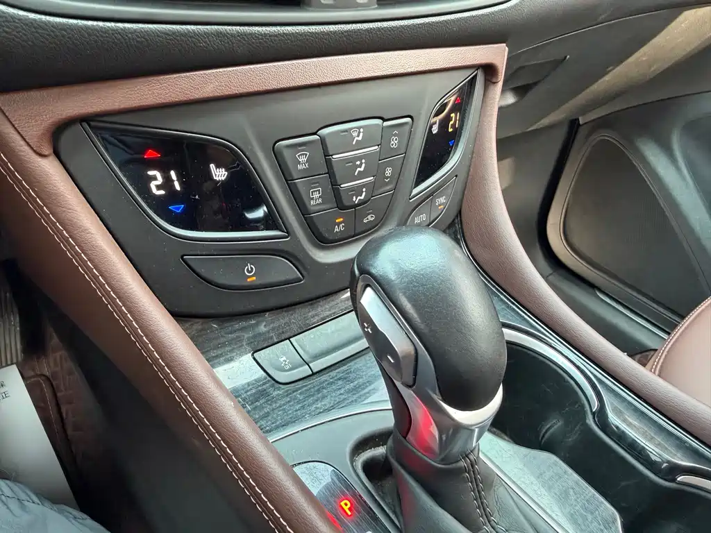 Buick Envision Plus 2019 — фото 14
