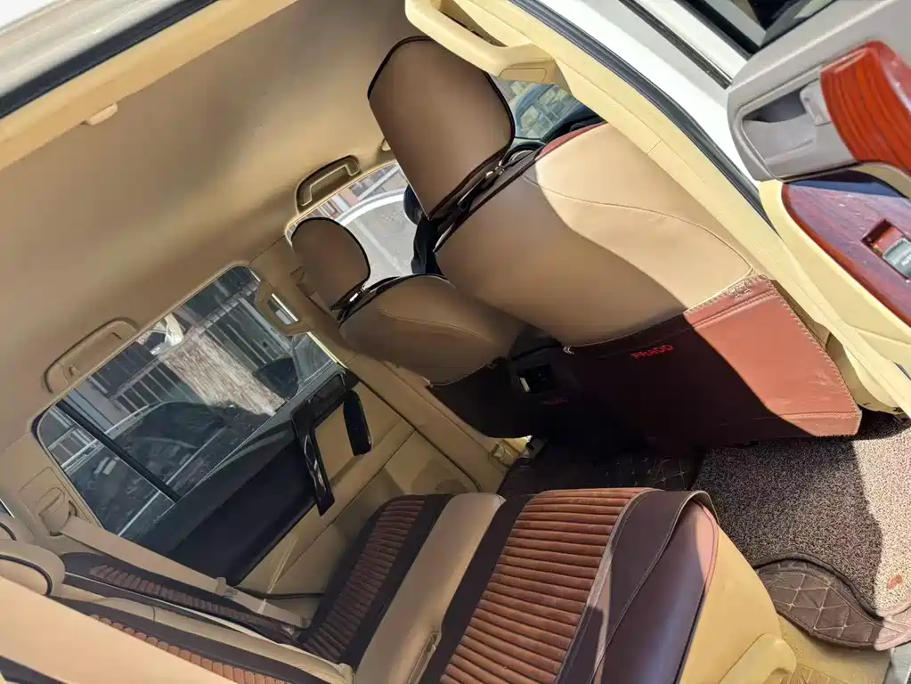 Toyota Prado 2017 — фото 8