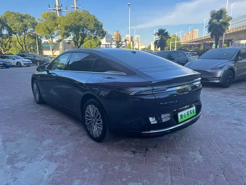 Buick Zhijing L7 2025 — фото 9