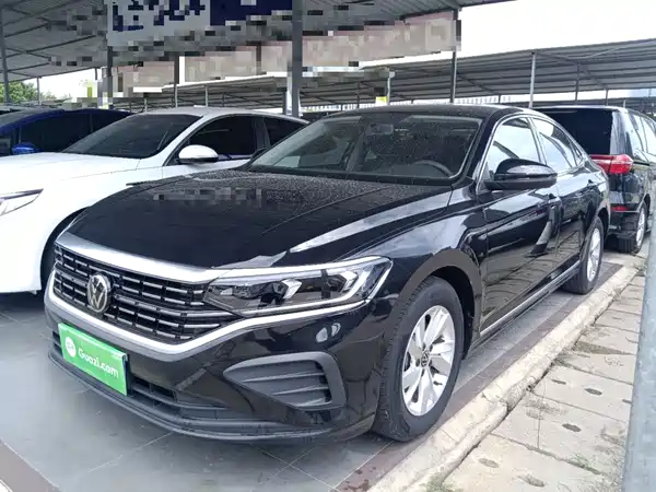 Volkswagen Passat 2023