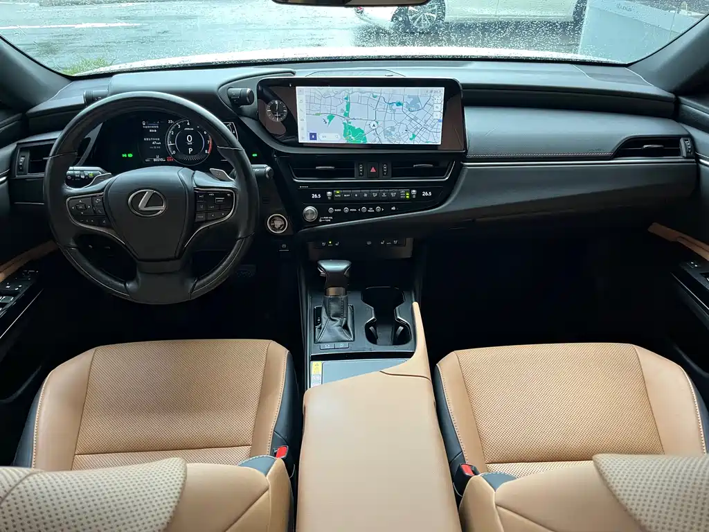 Lexus ES 2023 — фото 12
