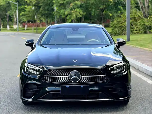 Mercedes-Benz E-Class 2022