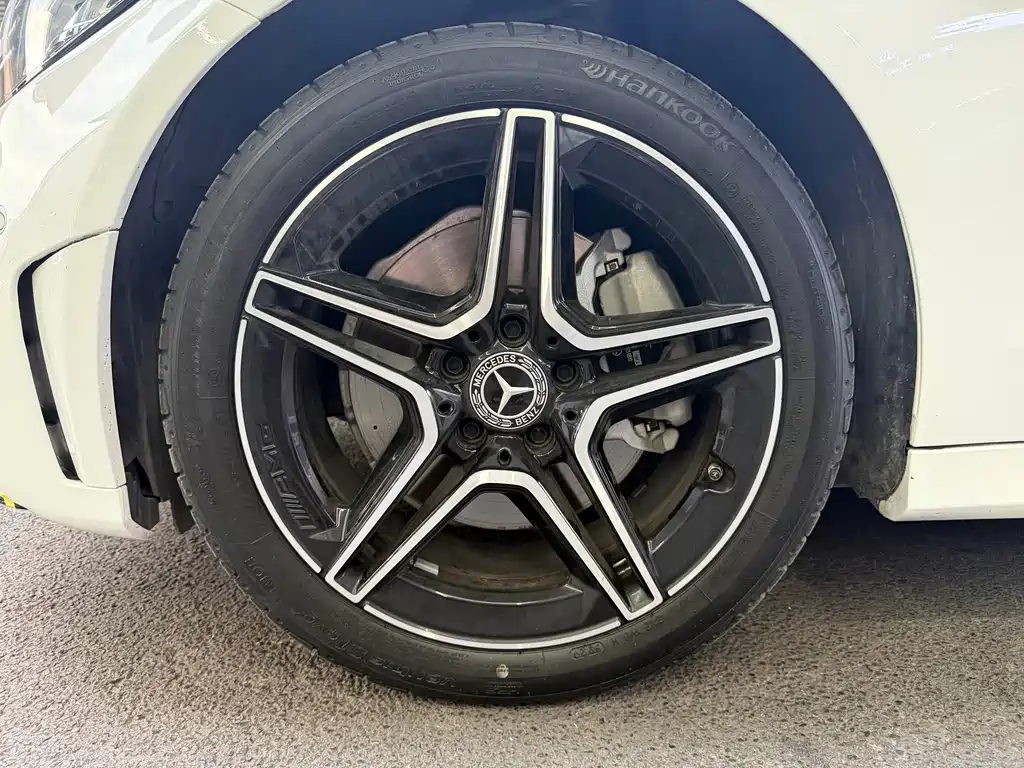Mercedes-Benz C-Class 2021