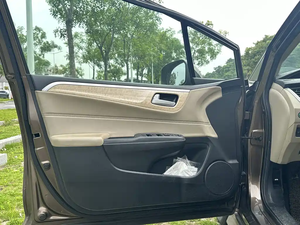 Honda Jade 2015 — фото 11