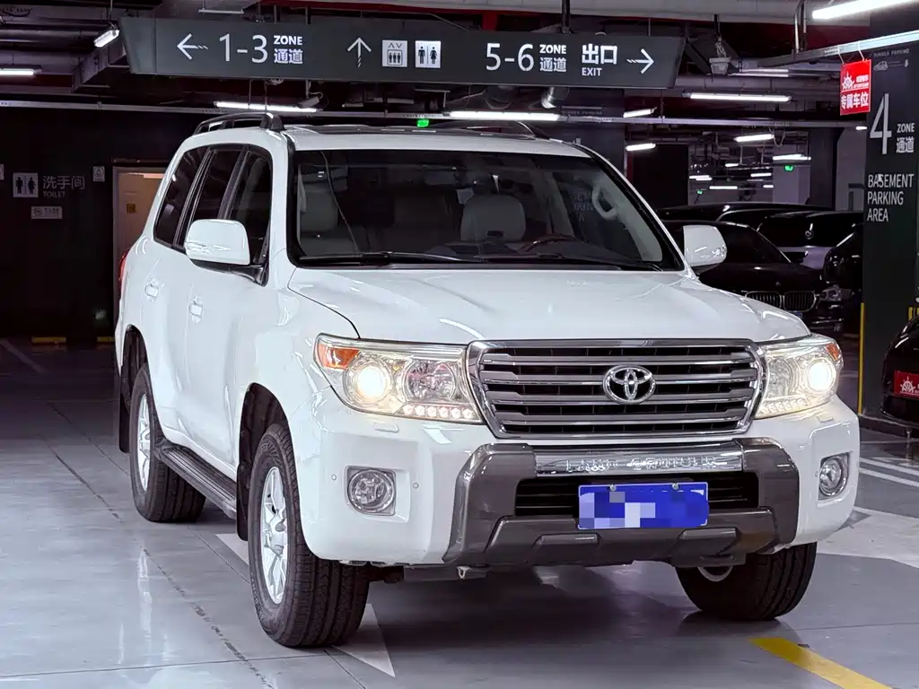 Toyota Land Cruiser 2014 — фото 3