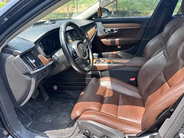 Volvo S90 2019
