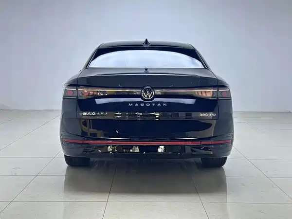 Volkswagen Magotan 2025