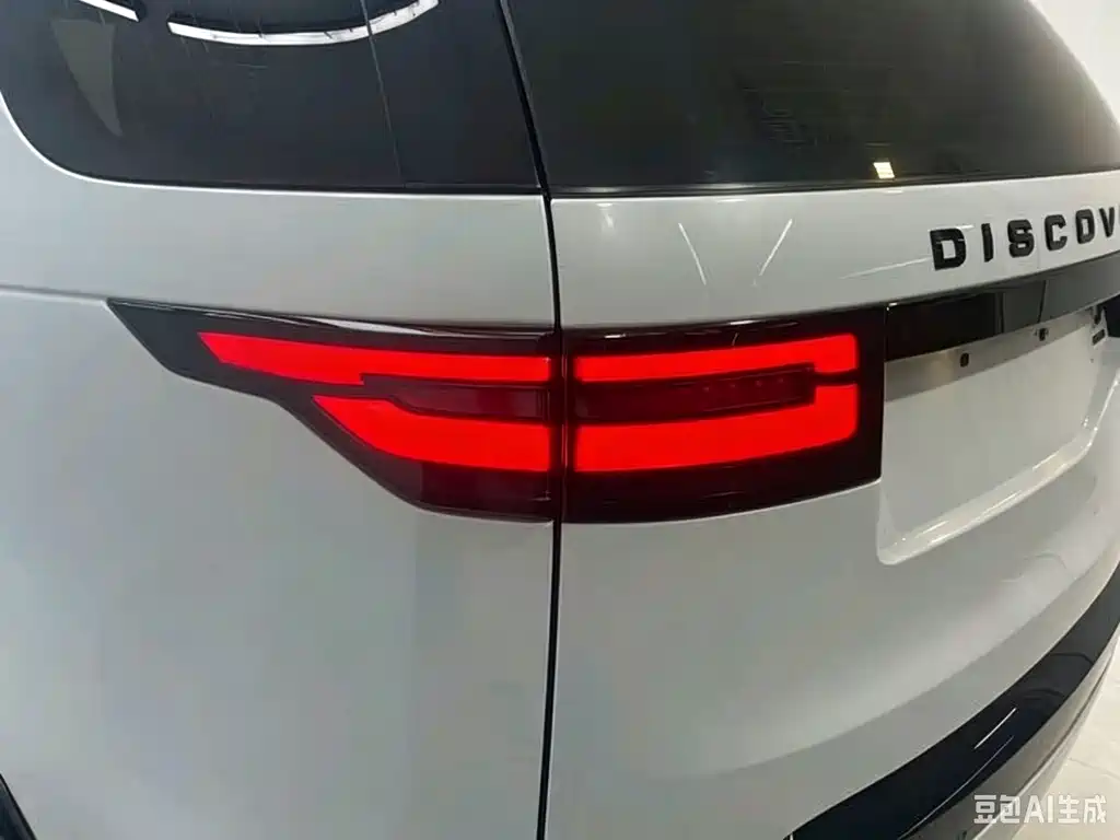 Land Rover Discovery 2018 — фото 16