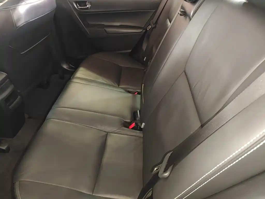 Toyota Corolla 2015 — фото 17