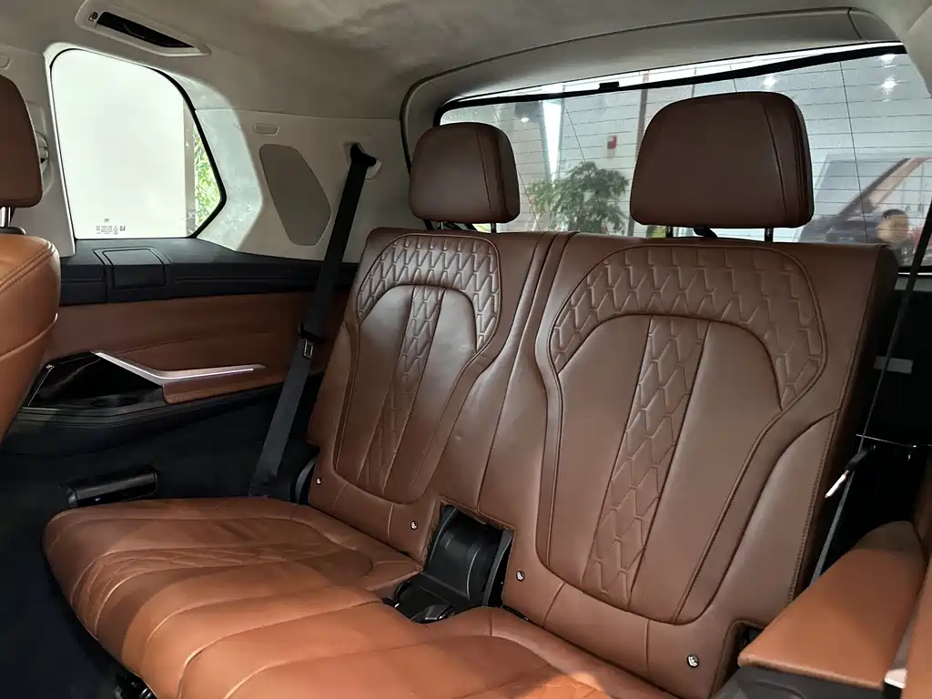 BMW X7 2022 — фото 20