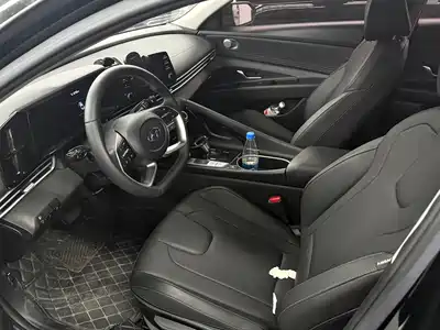 Hyundai Elantra 2022