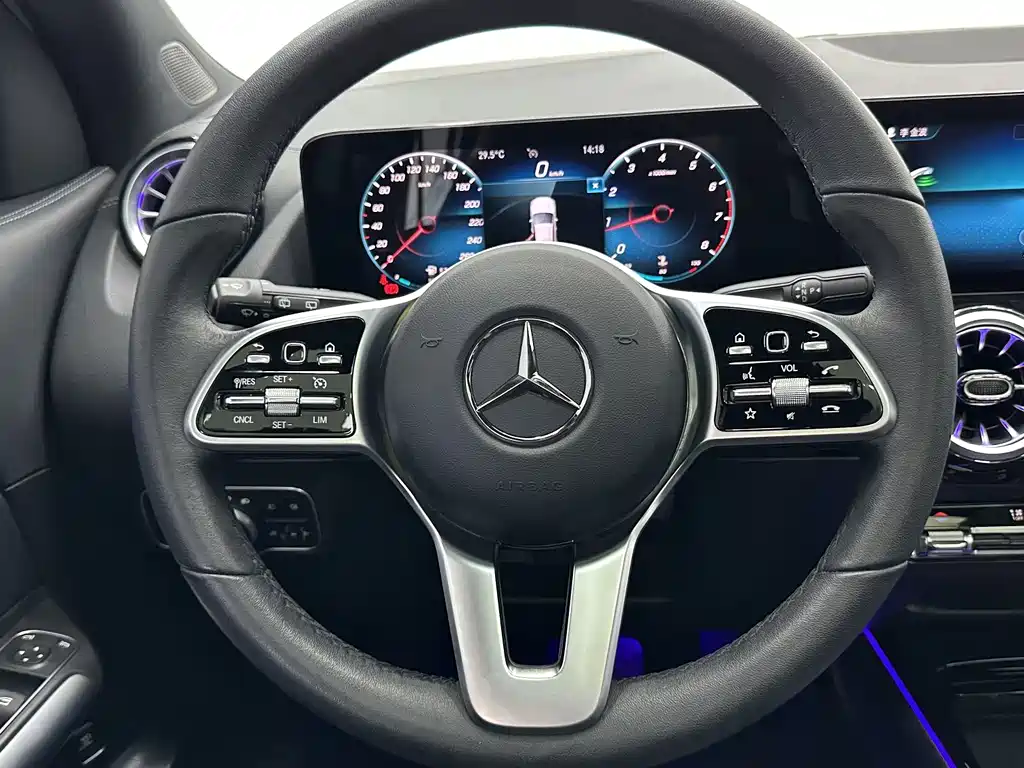 Mercedes-Benz GLA 2021 — фото 11