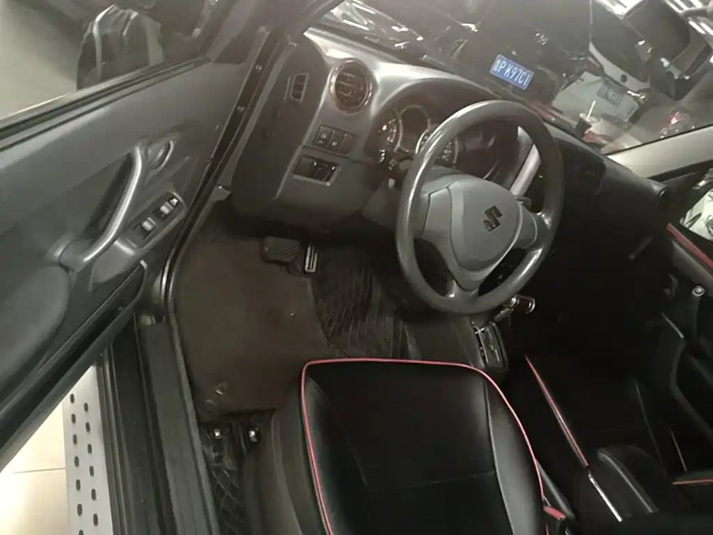 Suzuki Jimny 2018 — фото 12