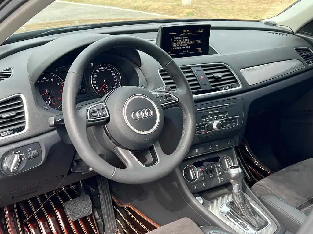 Audi Q3 2018 — фото 7